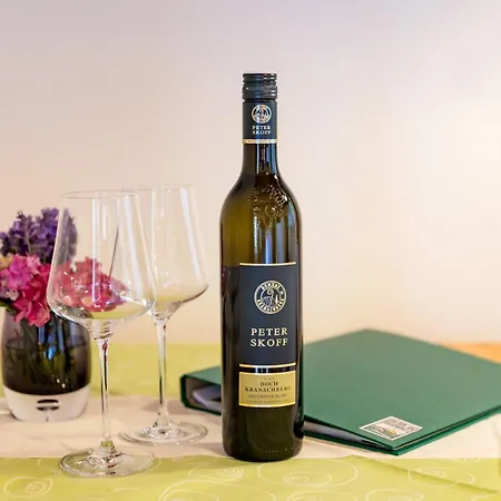 Oda ve Kahvaltı Weingut Peter Skoff - Domaene Kranachberg *